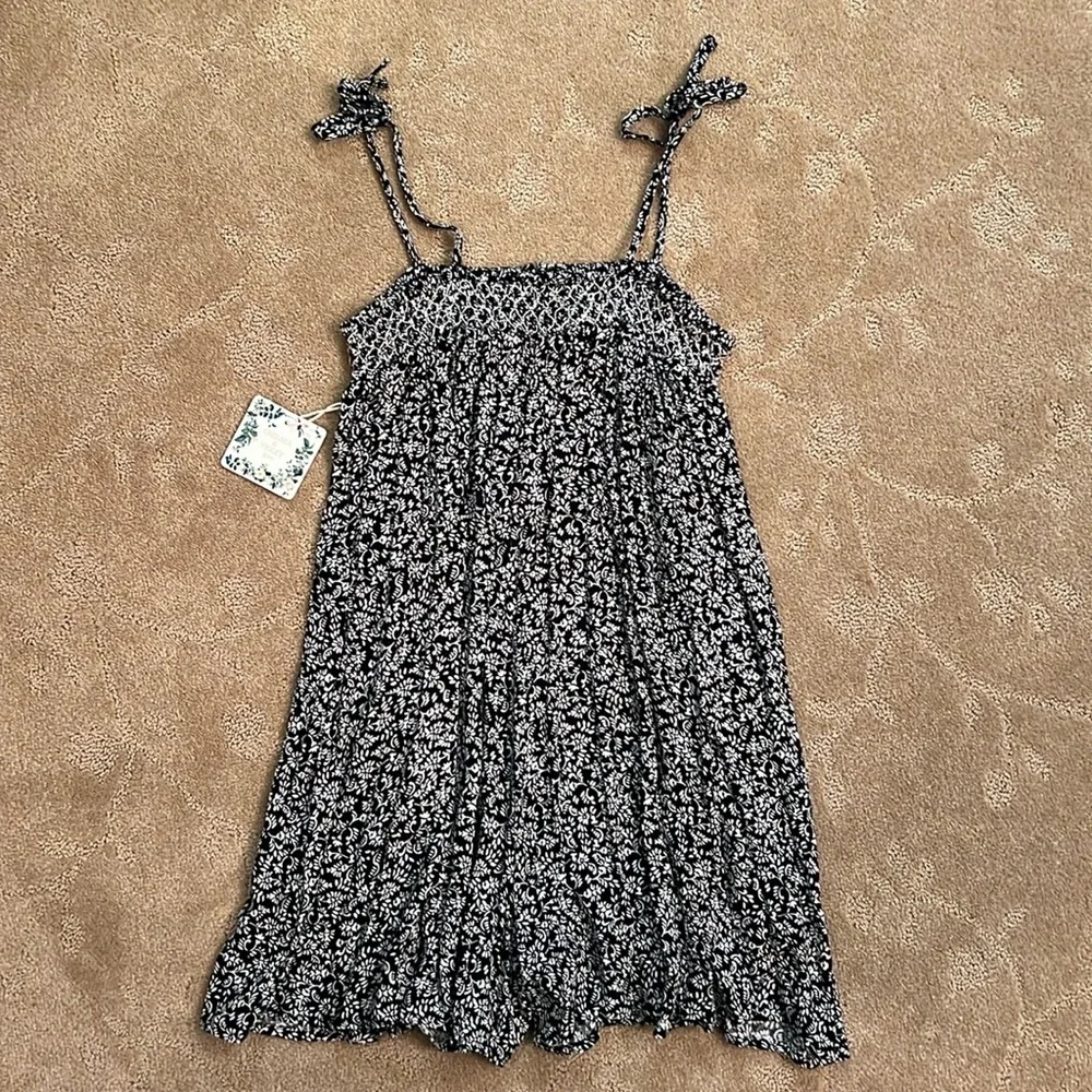 NWT Chelsea & Violet Girls Romper, Medium